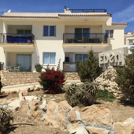 B03 Eden Heights, * Πάφος